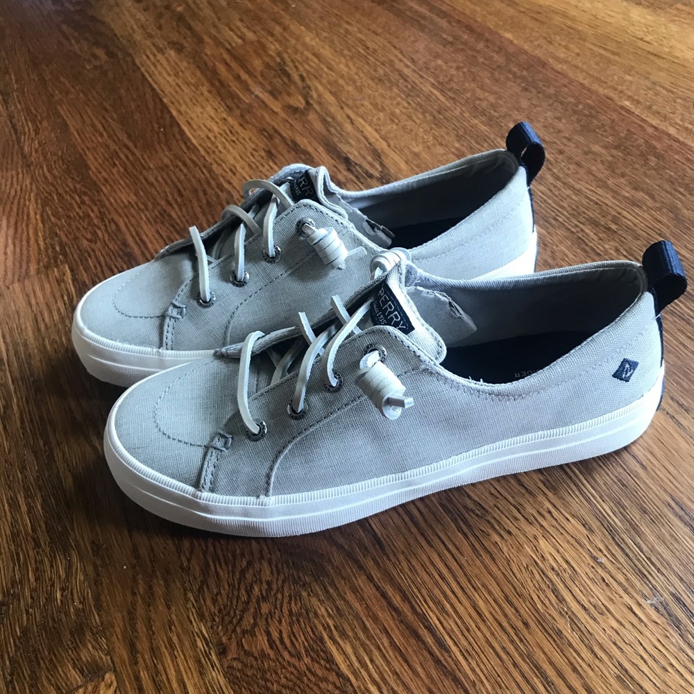 Sperry Women’s Crest Vibe Sneaker Gray 6 Wide, New